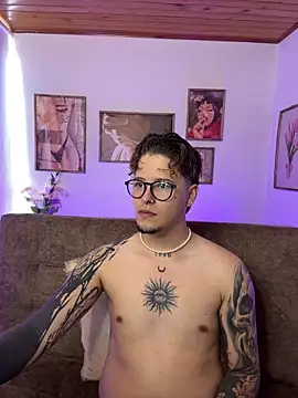  tylerr  online show from 09-14-25, 04:51