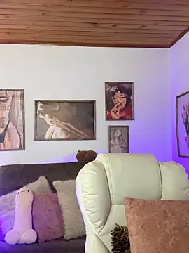  tylerr  online show from 09-11-25, 03:01