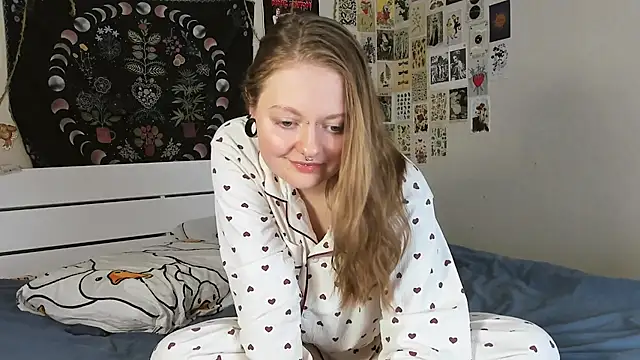 WonderConnie1 online show from 09-20-25, 10:09