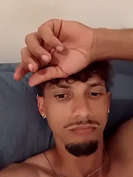 Snapshot of LPdusexo chatting on 11-19-25, 08:31 LPdusexo online show from 11-19-25, 08:31