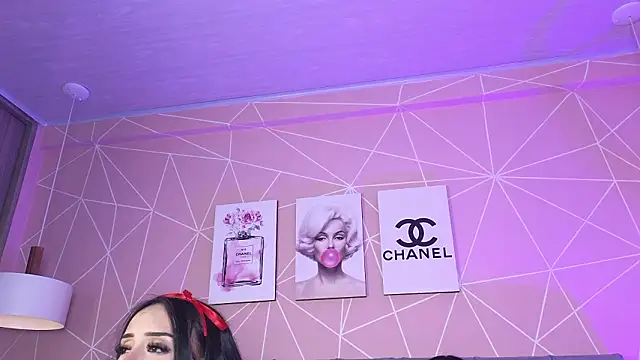 ela petit online show from 03-27-26, 07:50