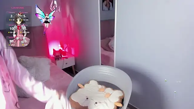 ela petit online show from 11-18-25, 10:24