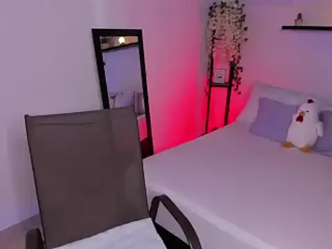 selene boyer online show from 09-24-25, 03:29