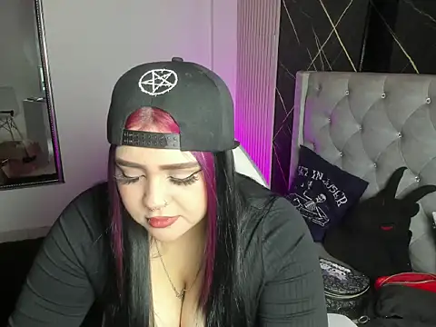 Snapshot of im_bunny__ chatting on 01-19-26, 12:53 im bunny online show from 01-19-26, 12:53