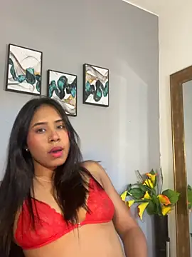 SophieW1 online show from 06-12-26, 12:25