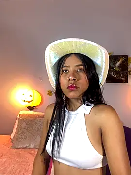 SophieW1 online show from 10-24-25, 12:15