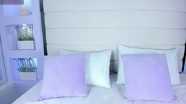 ScarletStarr online show from 10-28-25, 04:13