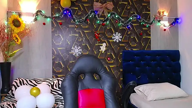 miss leidy  online show from 11-16-25, 03:55