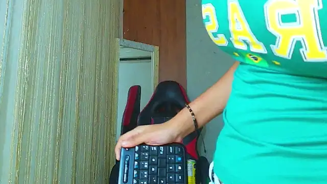 miss leidy  online show from 06-24-26, 03:16