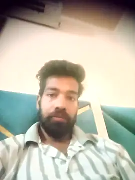 Snapshot of priyansh78584 chatting on 10-23-25, 03:05 priyansh78584 online show from 10-23-25, 03:05
