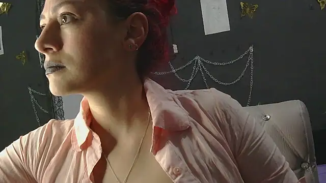 Snapshot of MeganBrown4 chatting on 05-26-26, 02:20 MeganBrown4 online show from 05-26-26, 02:20