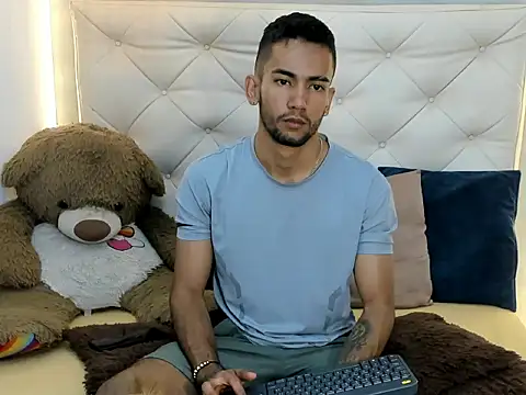 MaicolParker  online show from 03-20-26, 01:23