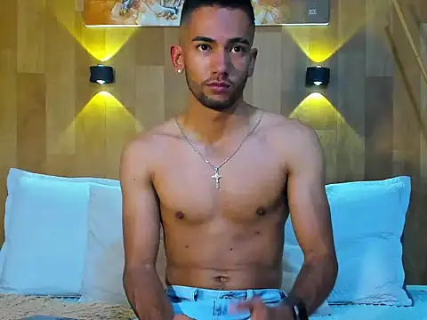 MaicolParker  online show from 04-04-26, 11:44