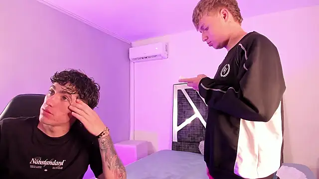 Handsomeboyss19 online show from 02-10-26, 03:05