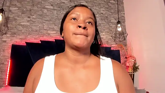 Snapshot of Emily_Brown18 chatting on 04-26-26, 04:10 Emily Brown18 online show from 04-26-26, 04:10