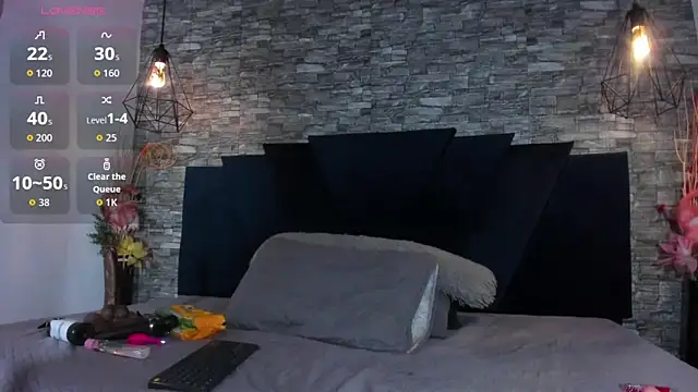 Emily Brown18 online show from 11-09-25, 04:16