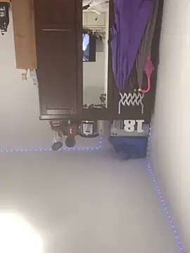 Snapshot of Bryan056_ chatting on 02-17-26, 07:44 Bryan056 online show from 02-17-26, 07:44