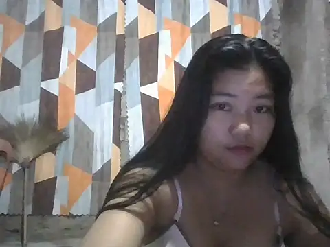 nikki zapphire online show from 02-05-26, 11:33