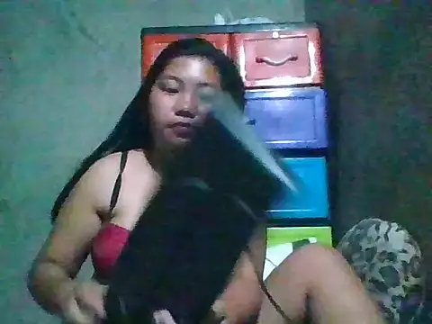 Snapshot of nikki_zapphire chatting on 04-14-26, 12:43 nikki zapphire online show from 04-14-26, 12:43