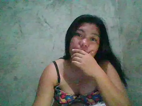 Snapshot of nikki_zapphire chatting on 09-17-25, 11:40 nikki zapphire online show from 09-17-25, 11:40