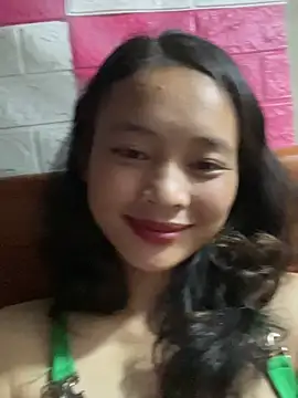 Snapshot of Kieu_xxx chatting on 09-18-25, 04:21 Kieu xxx online show from 09-18-25, 04:21