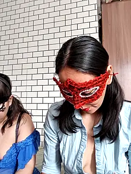 Luu-Lii777 online show from 04-17-26, 03:42