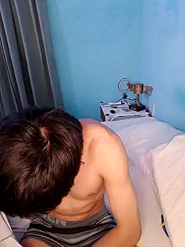 matiatr1112 online show from 11-24-25, 01:49