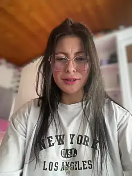 Mia salinass online show from 03-23-26, 08:08