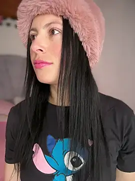 Mia salinass online show from 04-05-26, 05:41