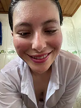 Snapshot of Mia_salinass chatting on 01-17-26, 07:28 Mia salinass online show from 01-17-26, 07:28