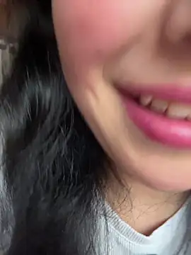 Mia salinass online show from 07-22-26, 07:16
