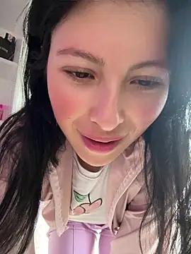 Snapshot of Mia_salinass chatting on 05-10-26, 06:43 Mia salinass online show from 05-10-26, 06:43