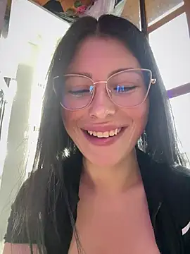 Mia salinass online show from 04-15-26, 06:45