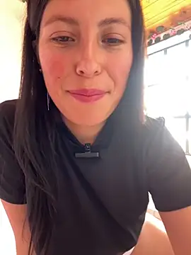 Mia salinass online show from 11-10-25, 04:12