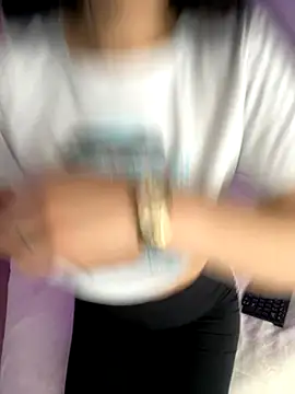 Mia salinass online show from 09-26-25, 05:09