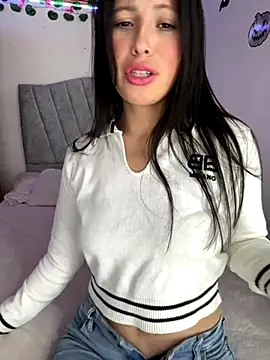 Mia salinass online show from 10-25-25, 09:26