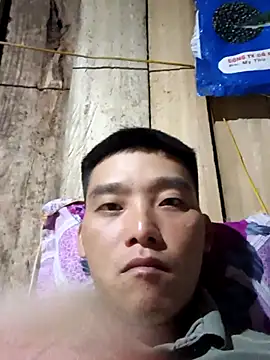 Snapshot of Chao_xxx chatting on 09-11-25, 01:00 Chao xxx online show from 09-11-25, 01:00