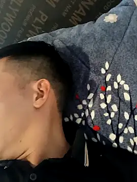 Snapshot of Chao_xxx chatting on 09-17-25, 03:52 Chao xxx online show from 09-17-25, 03:52