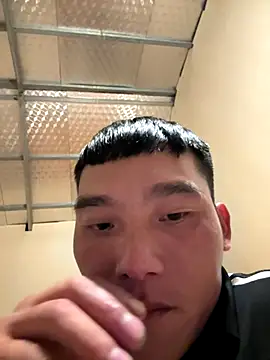 Snapshot of Chao_xxx chatting on 10-21-25, 03:33 Chao xxx online show from 10-21-25, 03:33