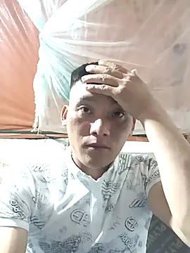 Snapshot of Chao_xxx chatting on 09-20-25, 05:51 Chao xxx online show from 09-20-25, 05:51