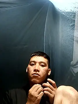 Snapshot of Chao_xxx chatting on 09-27-25, 01:56 Chao xxx online show from 09-27-25, 01:56