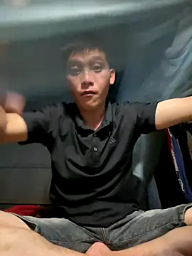 Snapshot of Chao_xxx chatting on 10-08-25, 01:23 Chao xxx online show from 10-08-25, 01:23