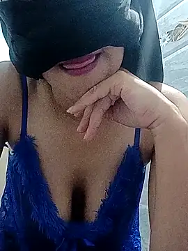 Snapshot of salma14 chatting on 09-26-25, 01:29 salma14 online show from 09-26-25, 01:29