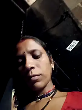 Snapshot of Xx_pooja chatting on 10-05-25, 01:13 Xx pooja online show from 10-05-25, 01:13