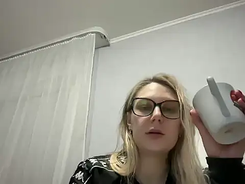 NikexPretty online show from 12-18-25, 07:50