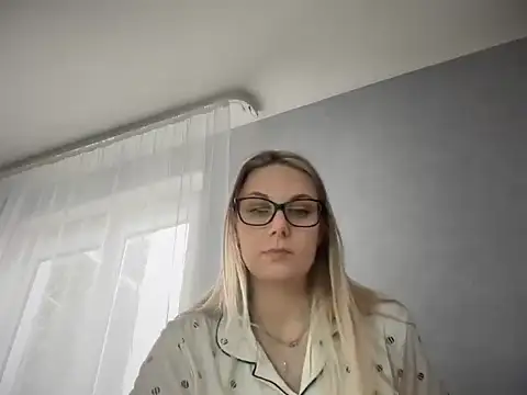 NikexPretty online show from 10-20-25, 08:15