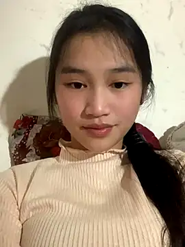 Snapshot of -Lie-06 chatting on 12-21-25, 05:36 -Lie-06 online show from 12-21-25, 05:36