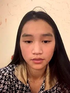 Snapshot of -Lie-06 chatting on 10-07-25, 12:50 -Lie-06 online show from 10-07-25, 12:50