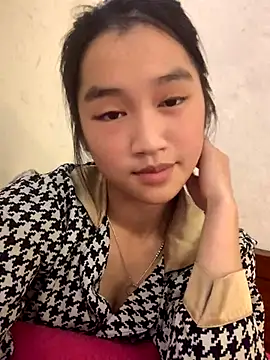 Snapshot of -Lie-06 chatting on 10-03-25, 01:12 -Lie-06 online show from 10-03-25, 01:12