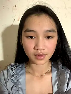 Snapshot of -Lie-06 chatting on 10-11-25, 01:12 -Lie-06 online show from 10-11-25, 01:12